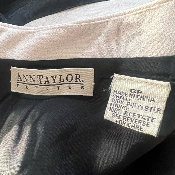 Vintage Petite Ann Taylor Black Dress with White Accents and Pockets. 6P - Picture 3 of 7